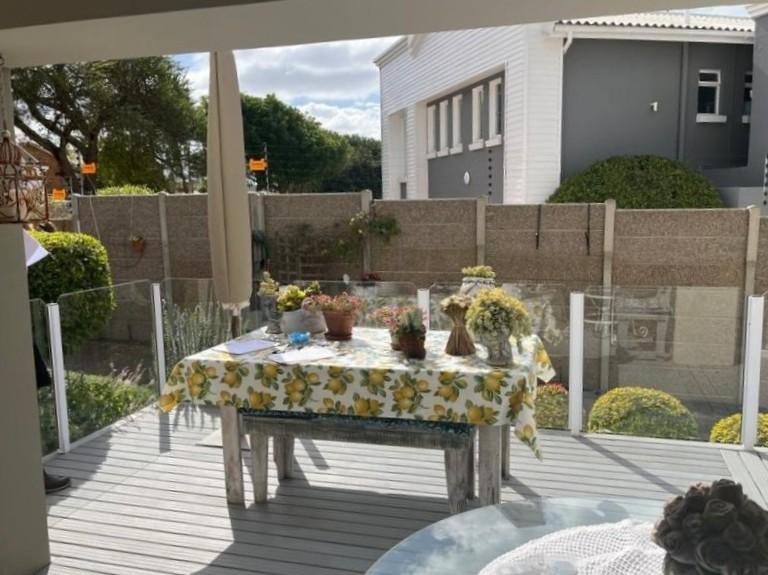 4 Bedroom Property for Sale in Hartenbos Central Western Cape